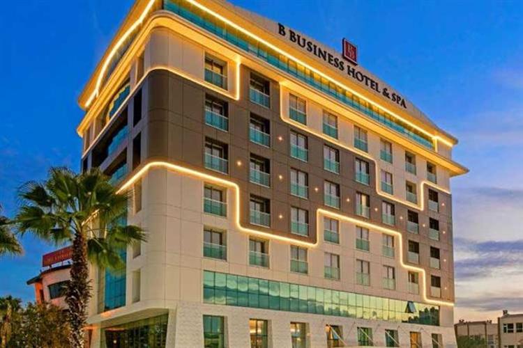 B Business Hotel & Spa