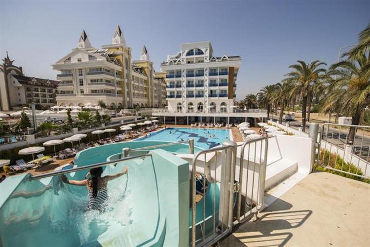 Palm World Resort & Spa