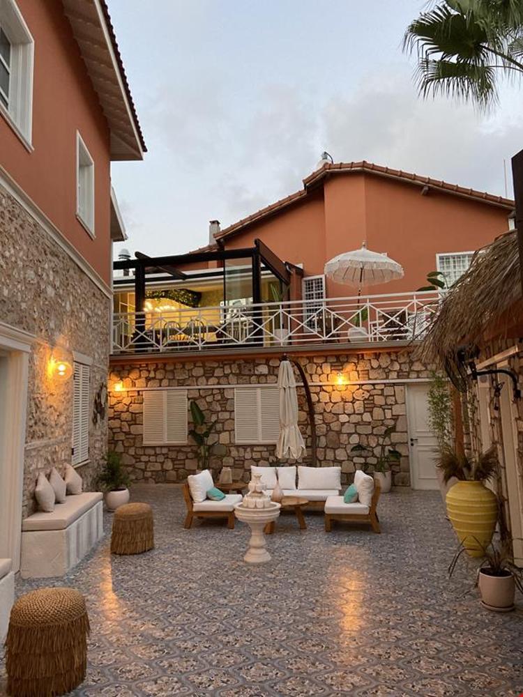 Noas Boutique Hotel