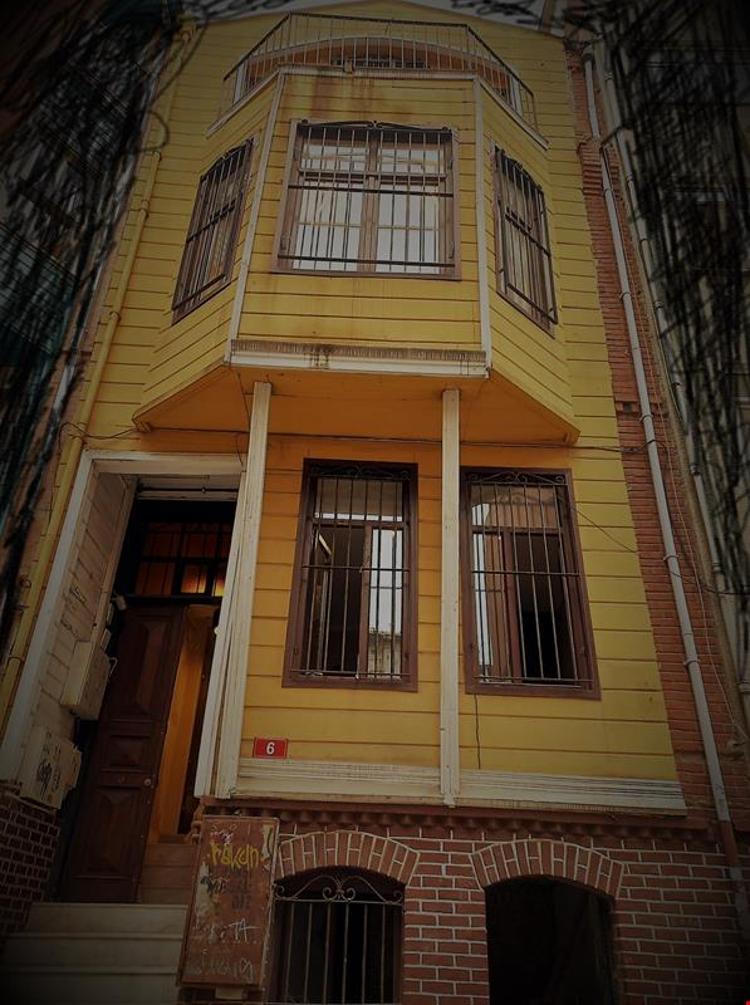 Sarı Köşk