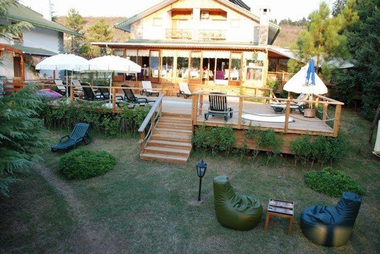Tree Tops Park Hotel