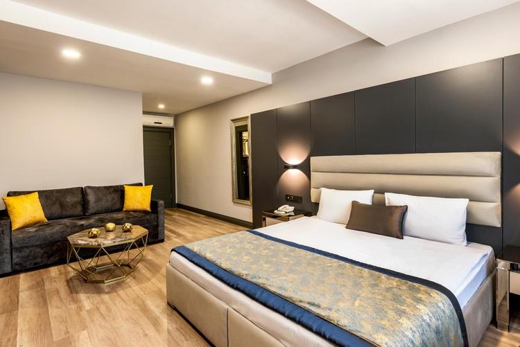 A Palace Suites