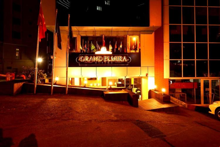 Grand Elmira Suites
