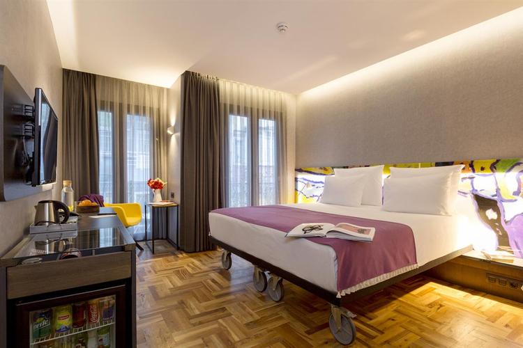 Lampa Design Hotel