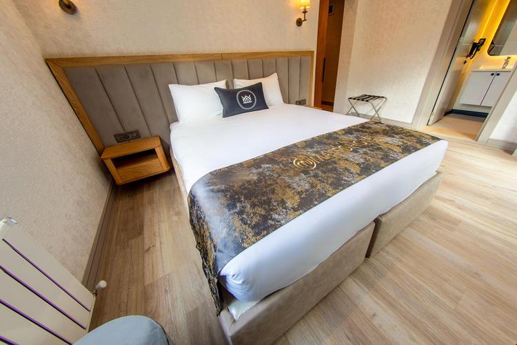 Mateo Hotel