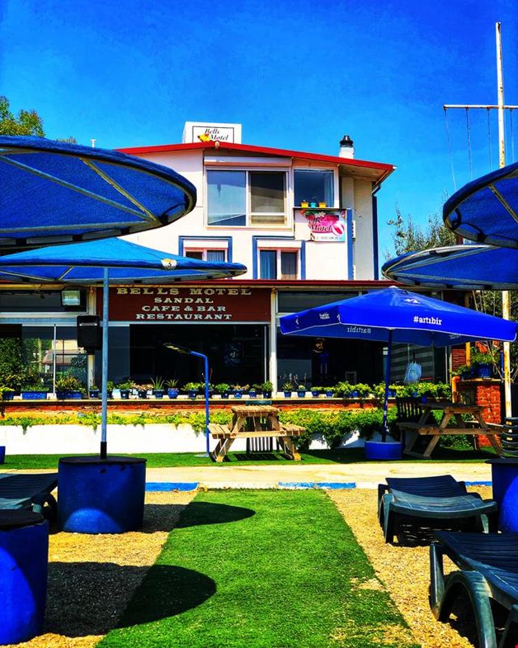 Bells Beach Hotel