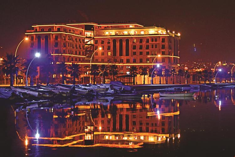 Wellborn Luxury Hotel