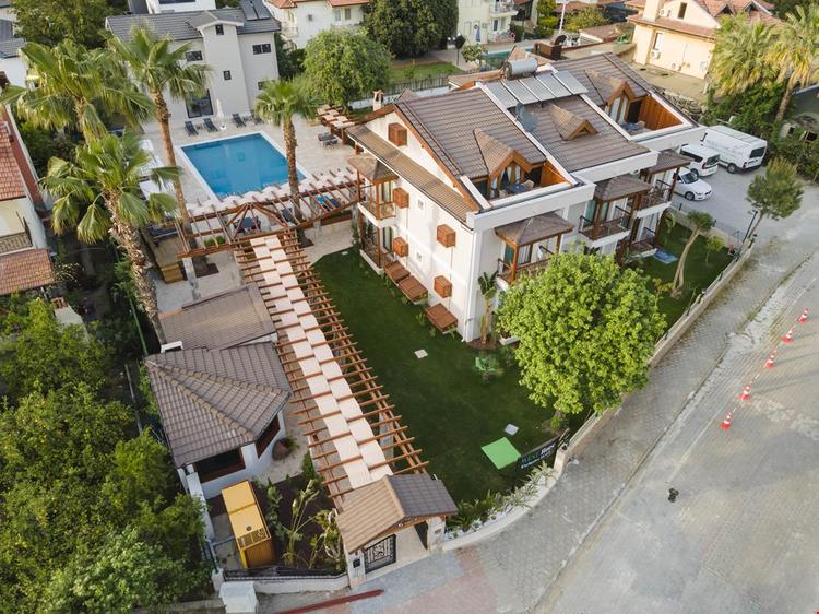 West House Exclusive Hotel