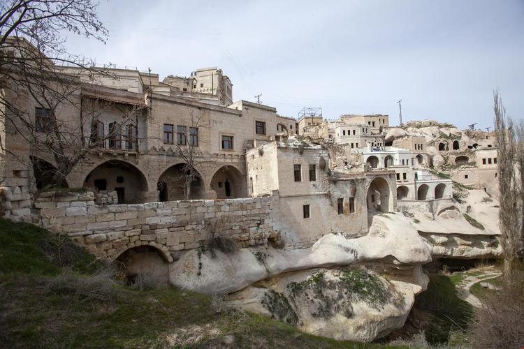 Narcissos Cave Hotel