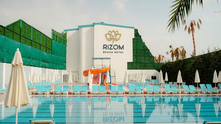 Rizom Beach Hotel