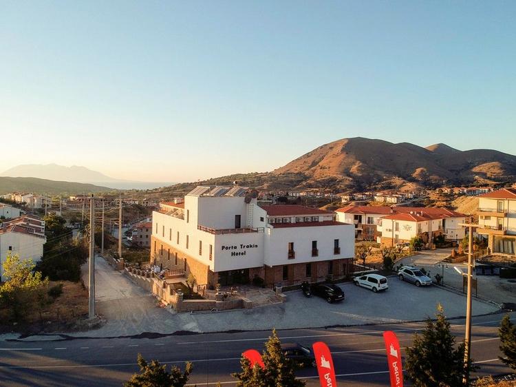 Porta Trakis Hotel