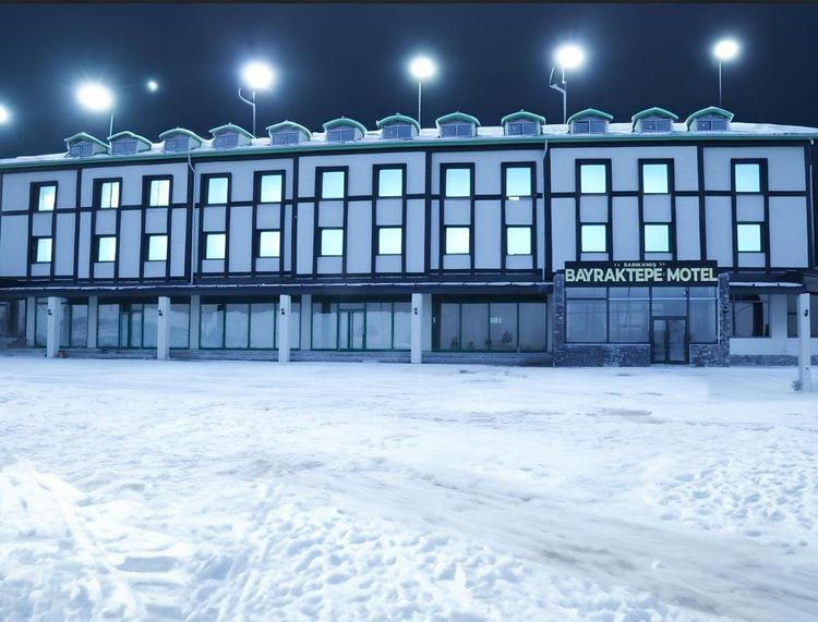 Bayraktepe Snow Hotel
