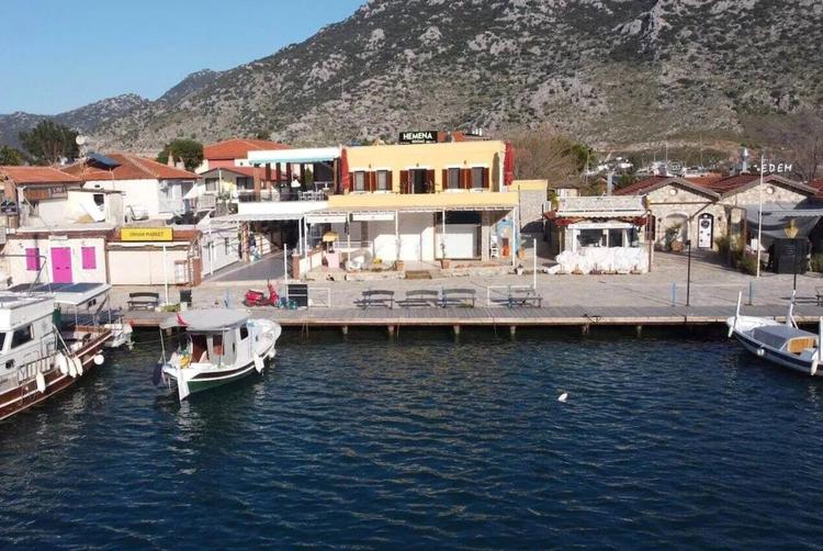 Hemena Rooms and Villa