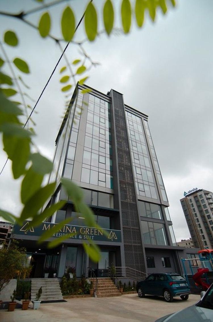 Marina Green Suit & Residence