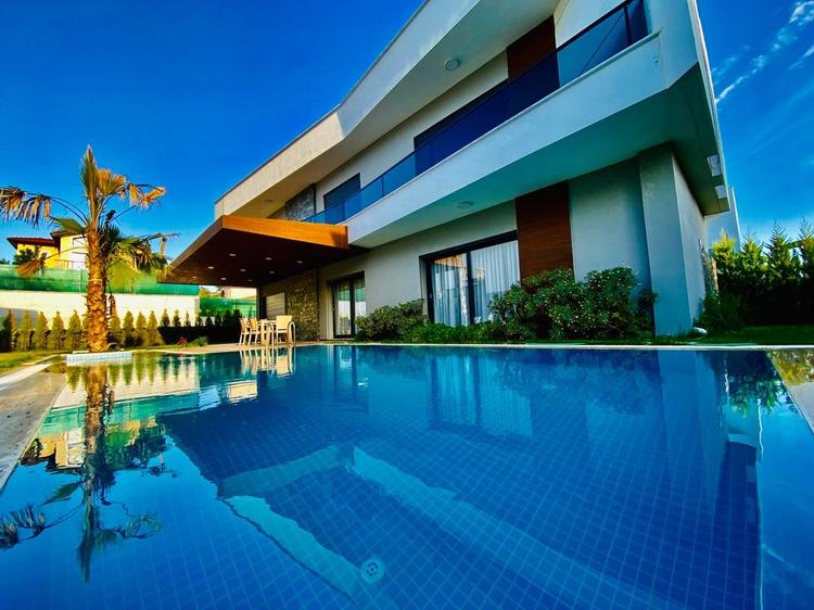 Luxury Villa Pelican 4 Özel Havuzlu