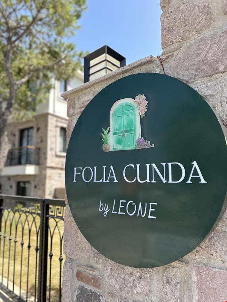 Folia Cunda By Leone