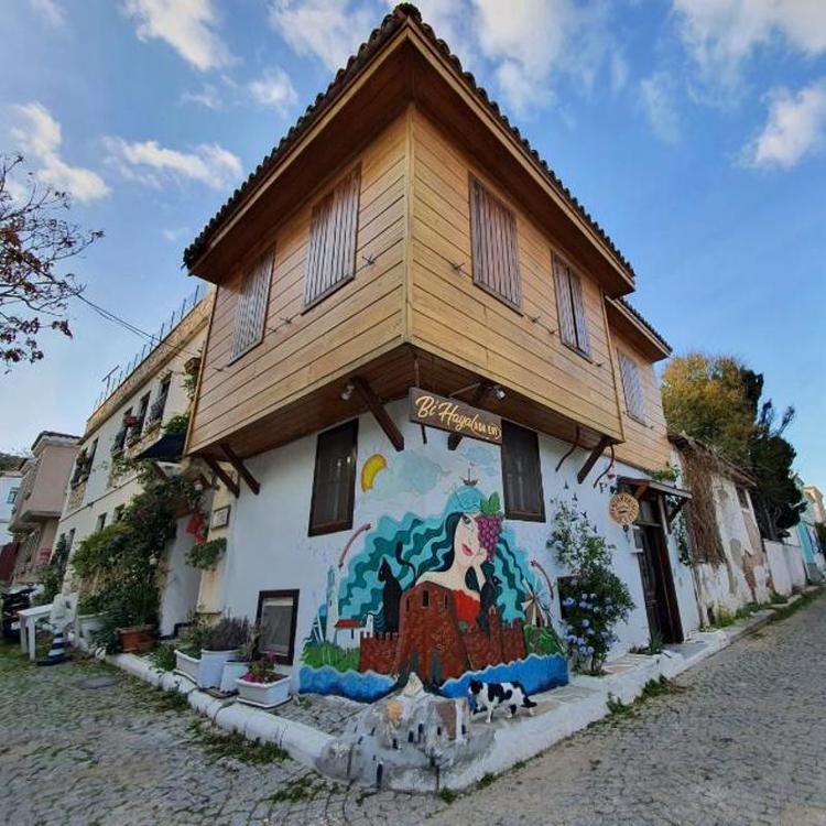 Bi Hayal Ada Evi Bozcaada