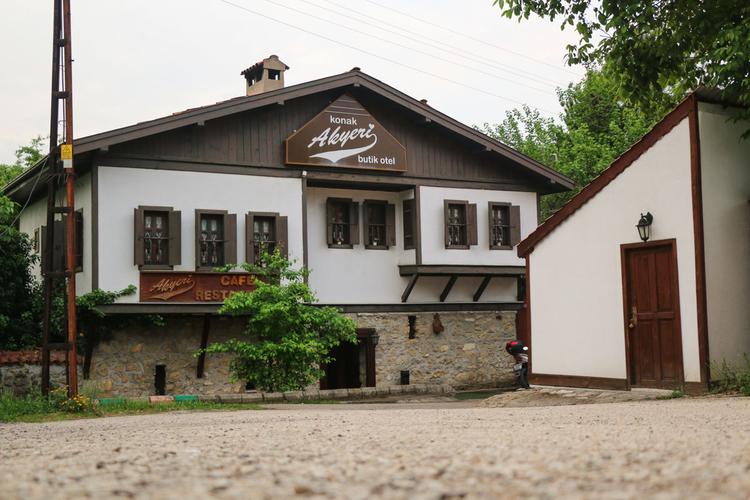 Akyeri Konak