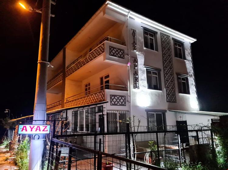 Ayaz Apart