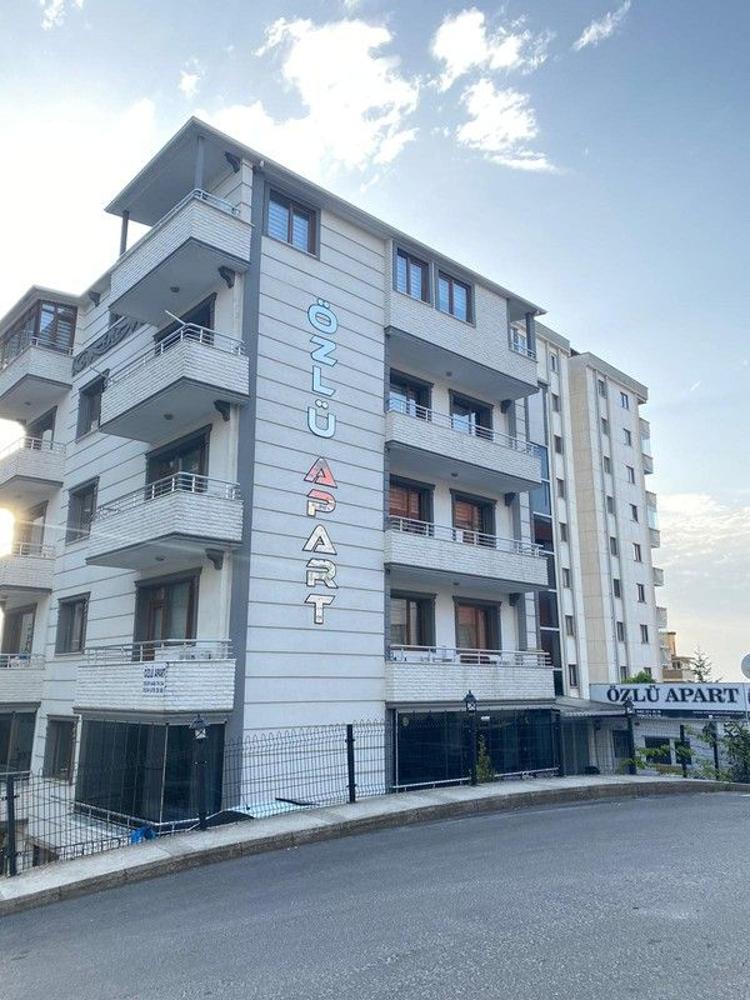 Özlü Apart