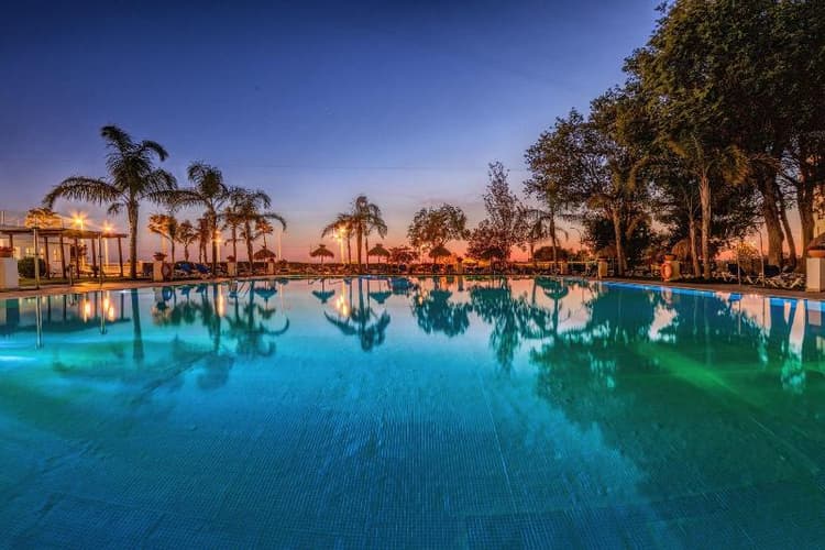 Hotel Puertobahia & SPA