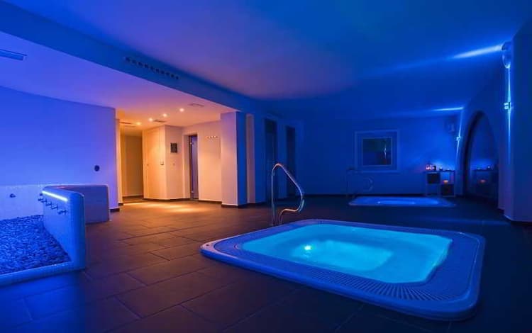 Occidental Pueblo Acantilado