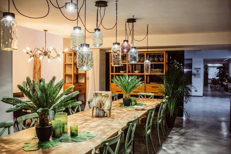 Hotel Cuevas