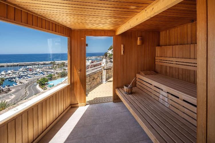 Marina Bayview Adults Only
