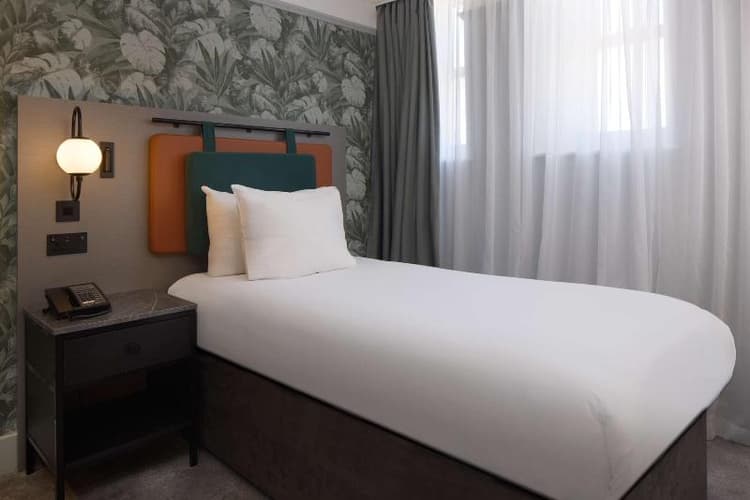 DoubleTree by Hilton Brighton Metropole