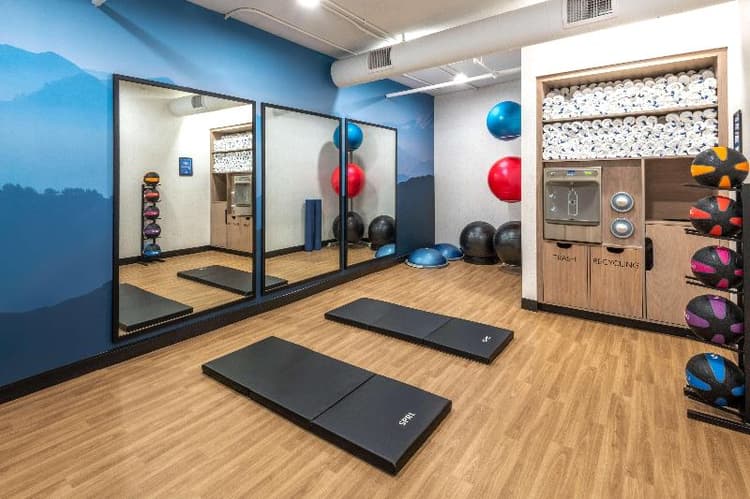 DoubleTree by Hilton Denver Cherry Creek