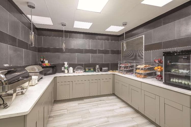 La Quinta Inn & Suites Atlanta Airport