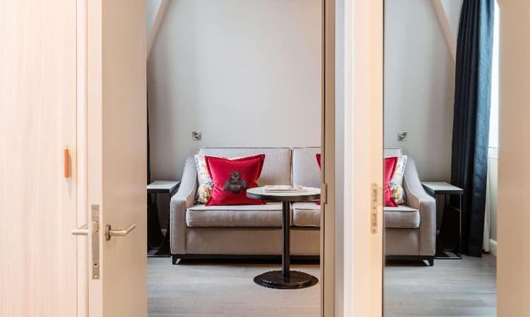 The Trafalgar St. James London, Curio Collection