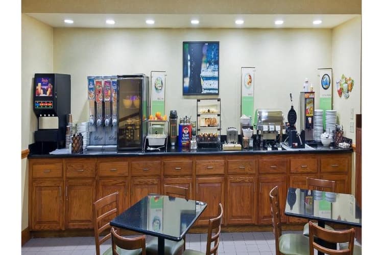 Country Inn & Suites by Radisson, Oklahoma City at