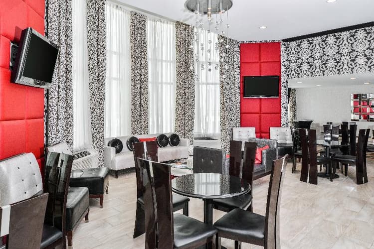 DoubleTree by Hilton Charlotte City Center