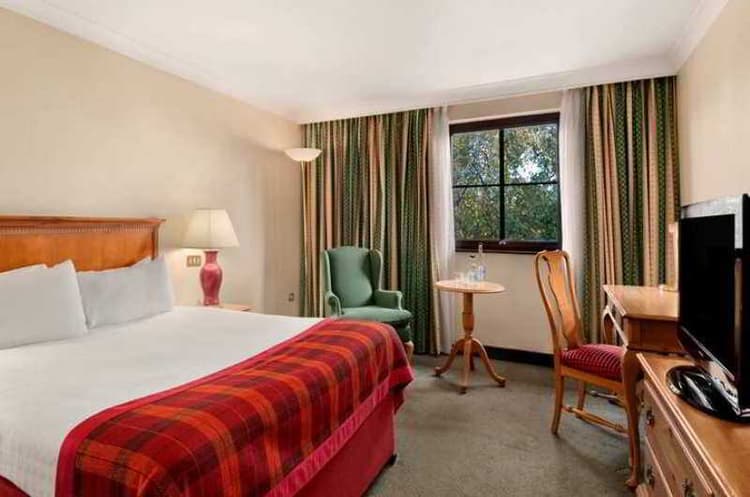 Premier Inn Newbury Town Centre South A339