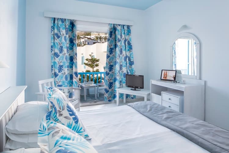 Kosmoplaz Beach Resort
