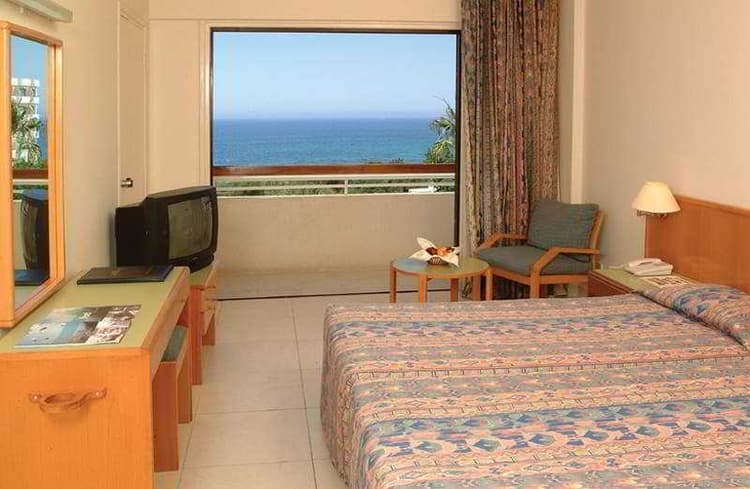 Les Palmiers Hotel