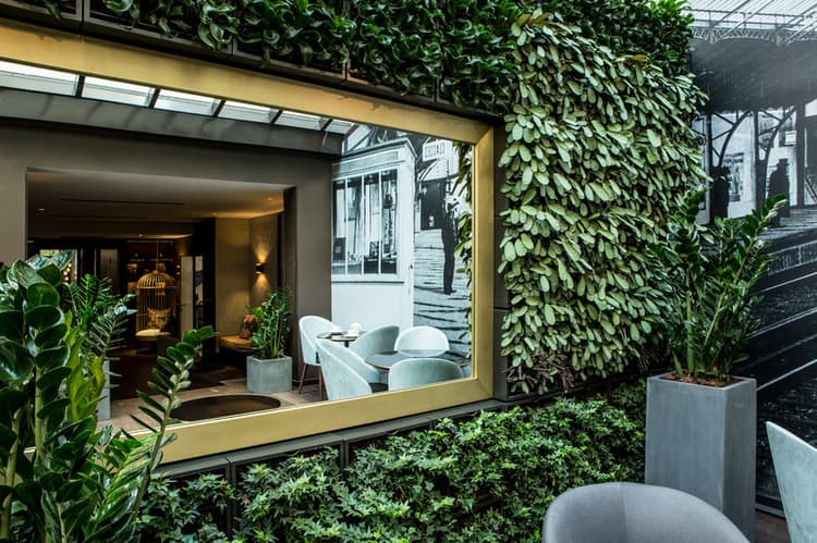 Le Parisis Hotel