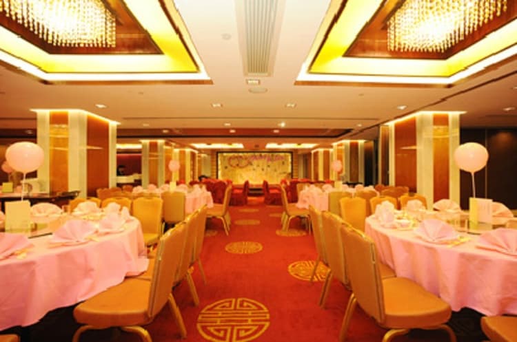 Emperor Hotel