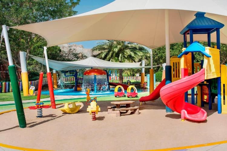 Le Méridien Al Aqah Beach Resort