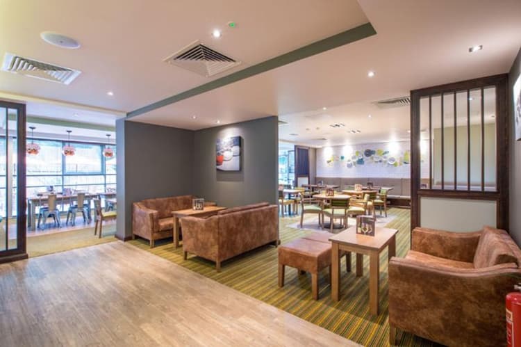 Premier Inn Banbury - M40 J11