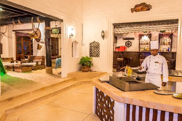 Serena Beach Hotel & Spa