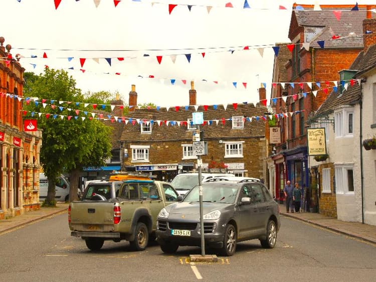 Brook Whipper-In Hotel