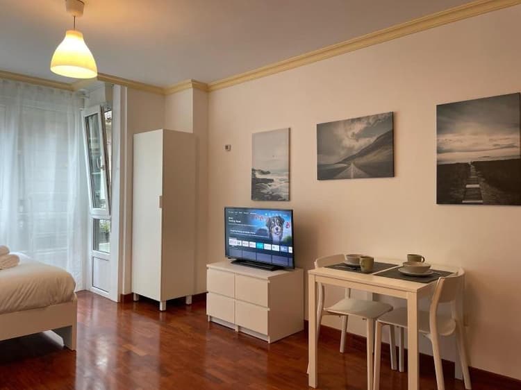 Cíes Suitel López De Neira, 28