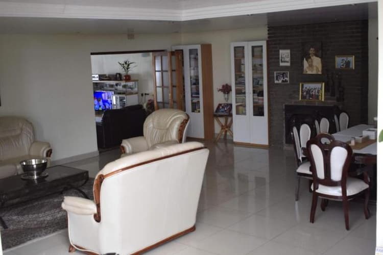 Lalela House