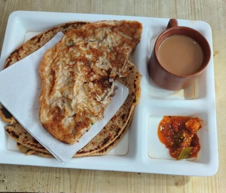 Goroomgo Rajput Charbagh Lucknow