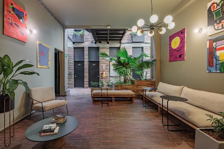 The Somos Flats Laureles