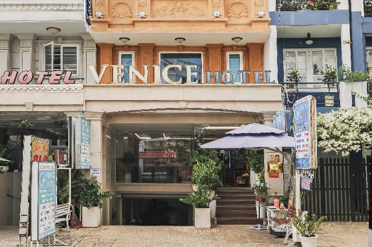 Venice Hotel By Zuzu