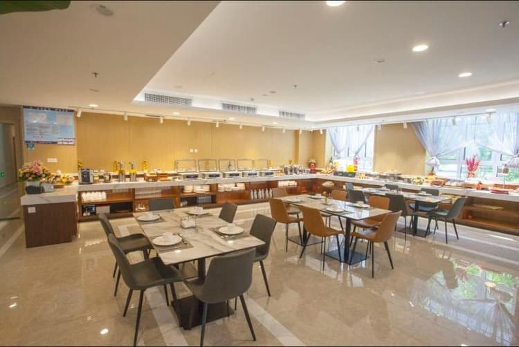 Qingdao Joyfall Hotel