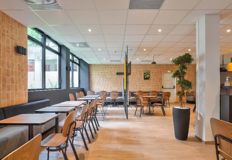 B&B HOTEL Paris Porte D'orléans